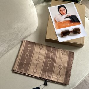 شال حرير سلسلة